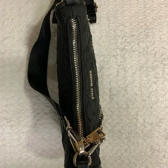 Steve Madden quilted crossbody purse - Picture 3 of 12